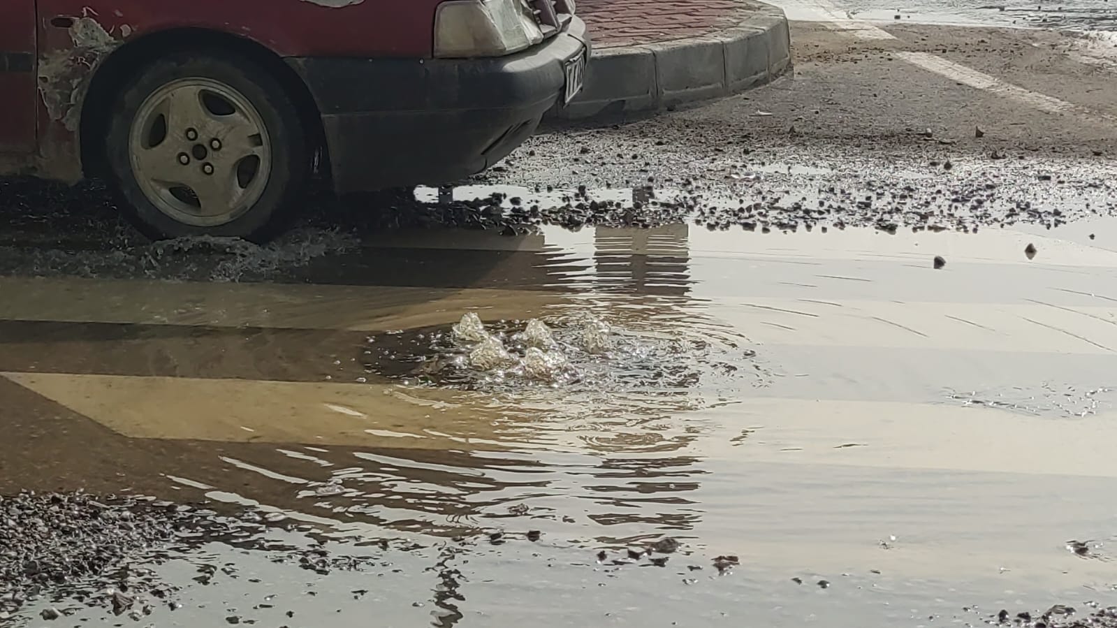 Alanyurt’ta rögardan pis sular yayılmaya devam ediyor