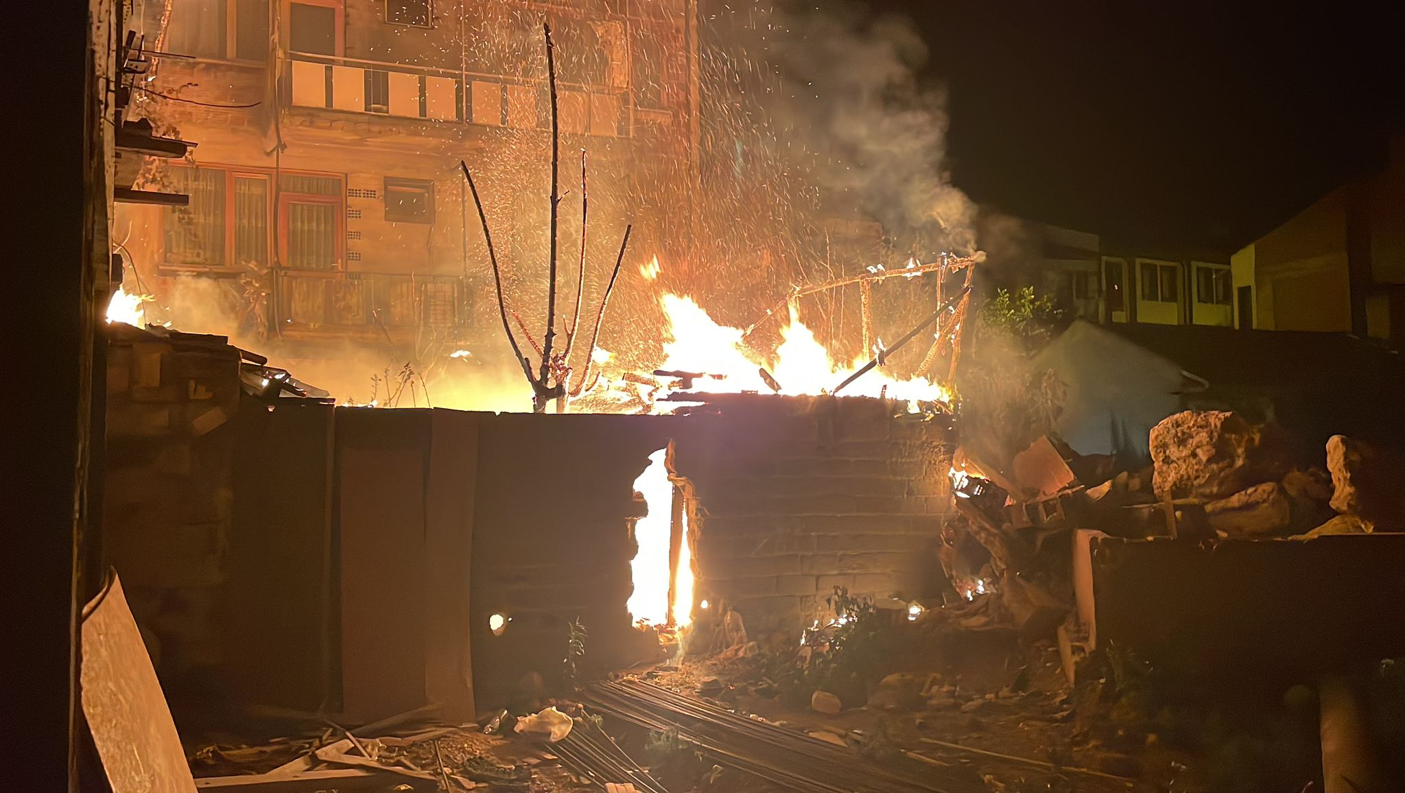 İnegöl’de vatandaşlar gece yarısı ayaklandı