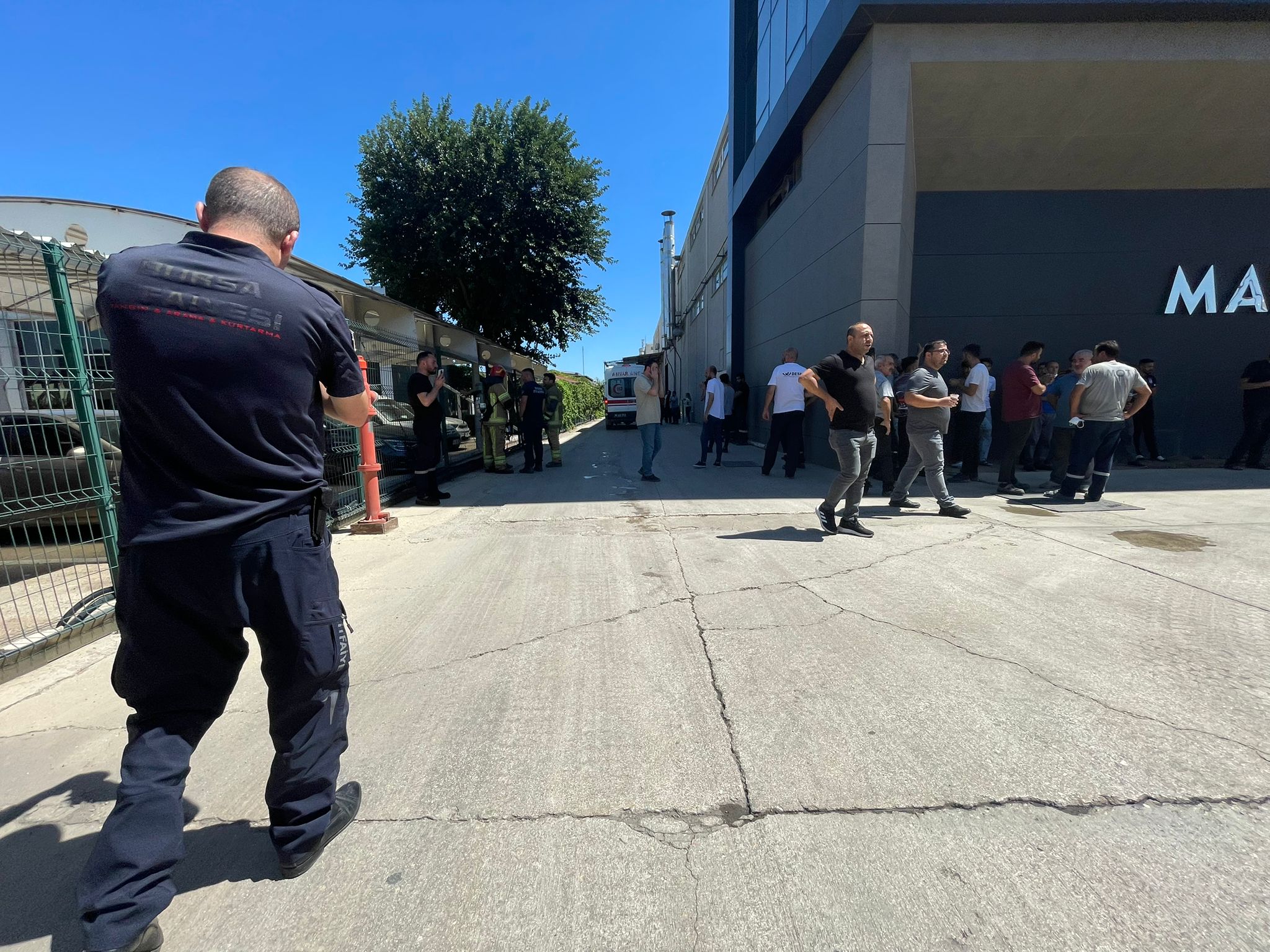 İnegöl’de yangın… Kimyasal sızıntıdan 10 kişi etkilendi