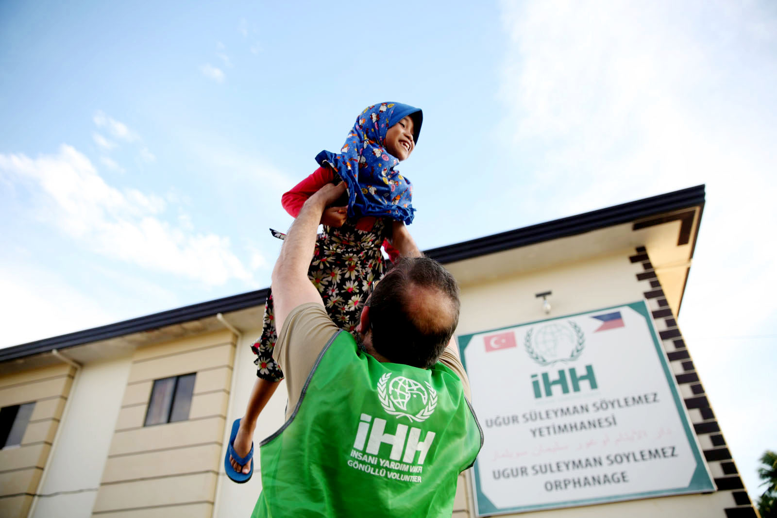 İHH yenilenen yüzü ile ‘Bismillah’ diyor