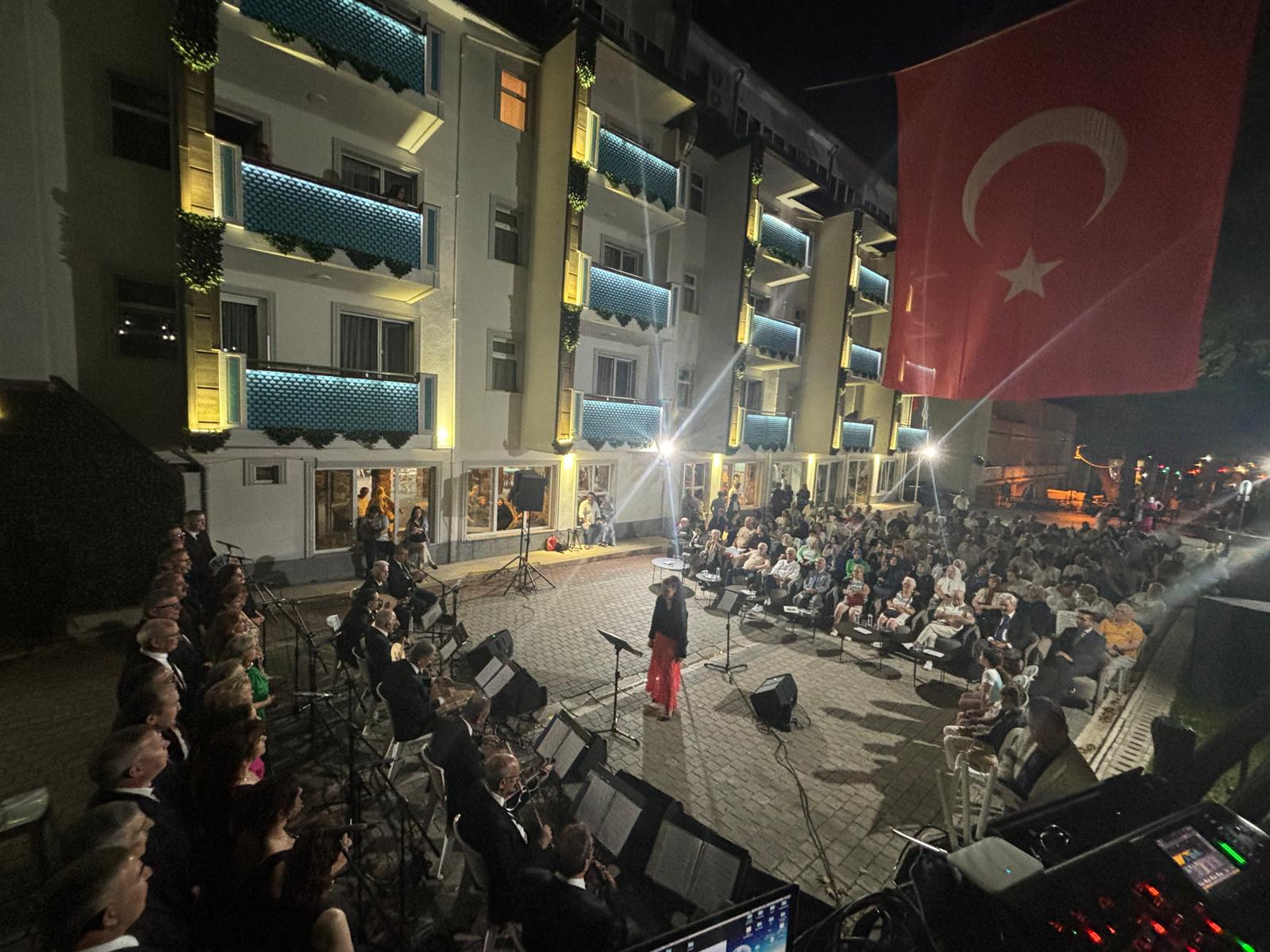 Oylat’ta müzik dolu gece