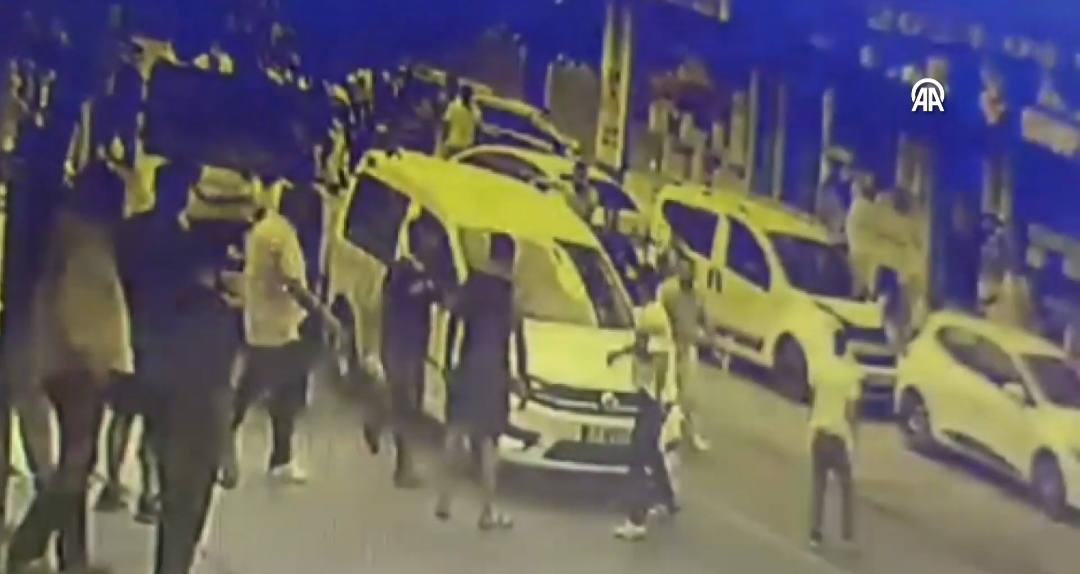 Trafikte silahlı kavga; 3 yaralı