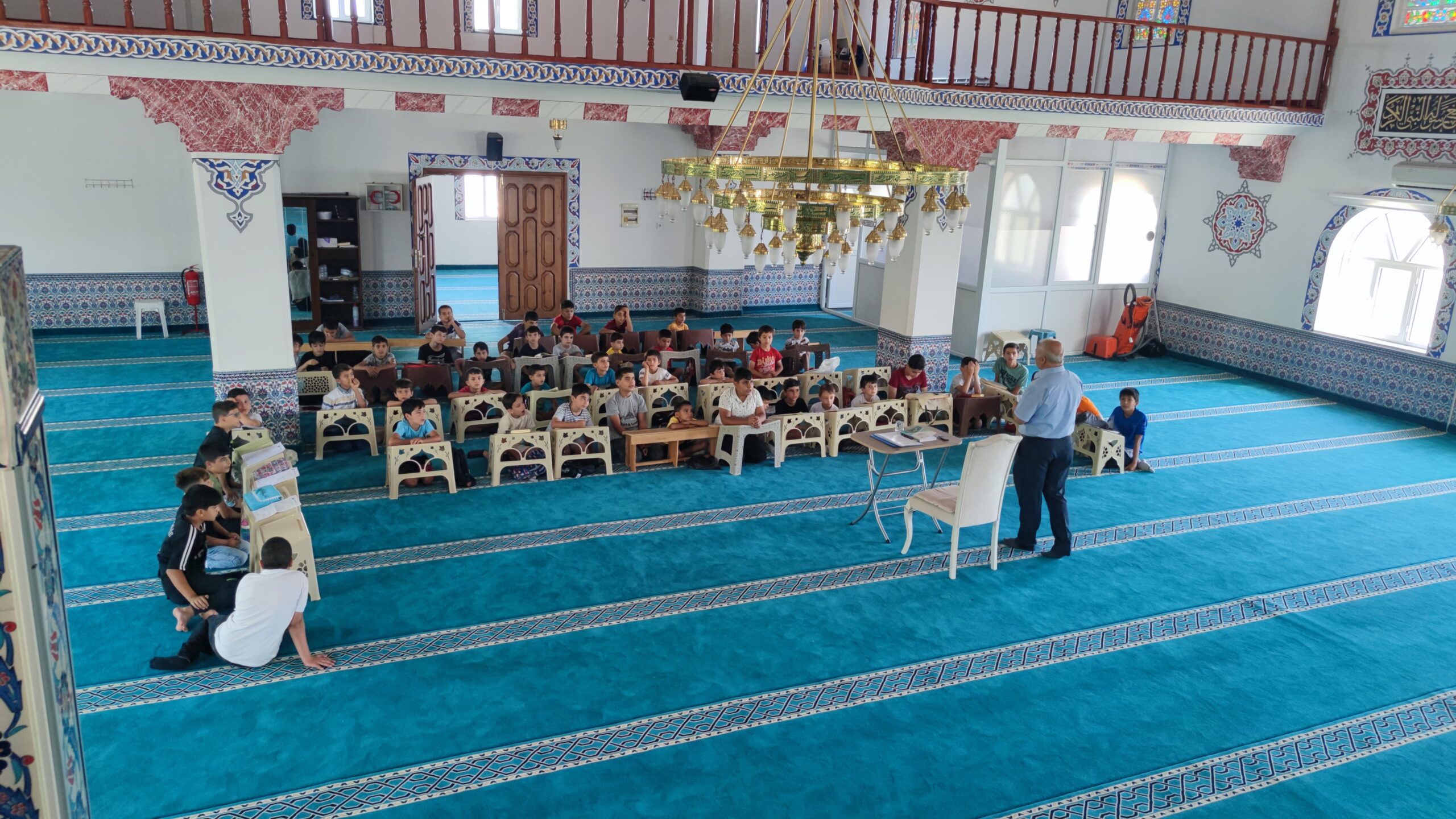 İnegöl’de camiler çocuklarla şenlendi