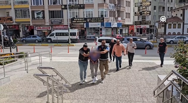 18 yıl kaldığı cezaevinden 2 ay önce tahliye olan kişi 5 evde hırsızlık yapınca yeniden gözaltına alındı