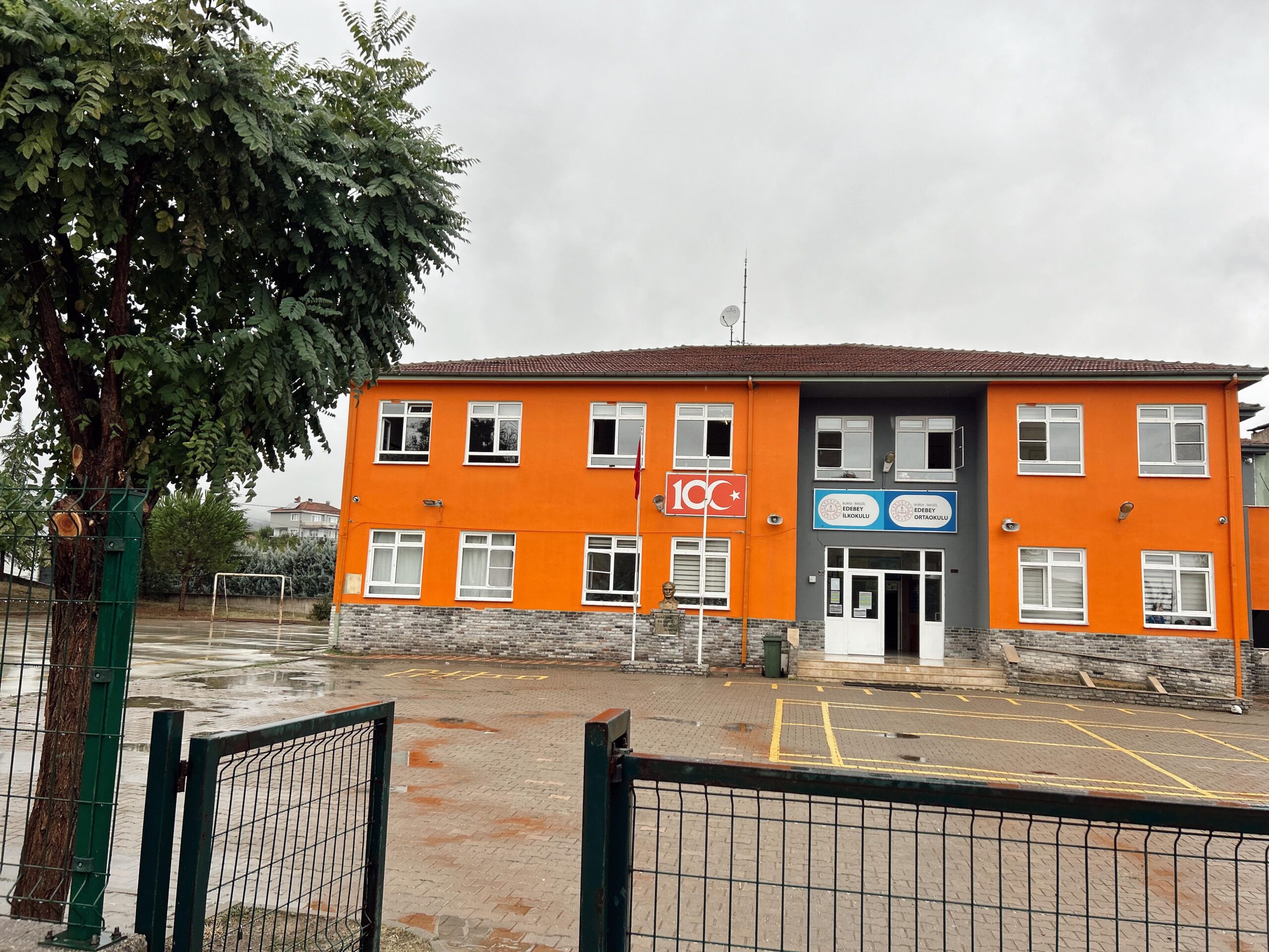 Edebey’de değişim rüzgarı okulu baştan aşağı yenilediler