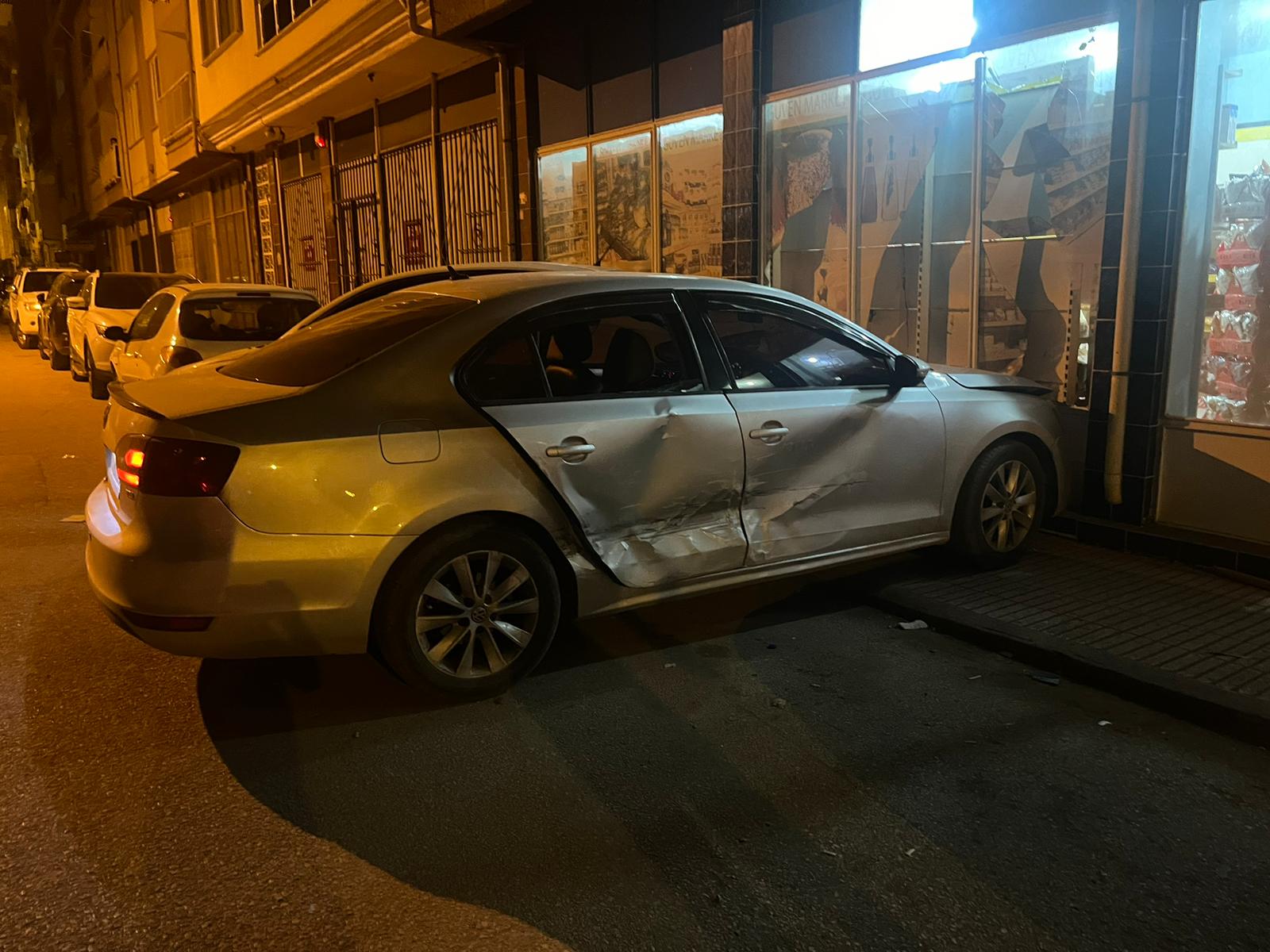 Araçlar birbirine girdi