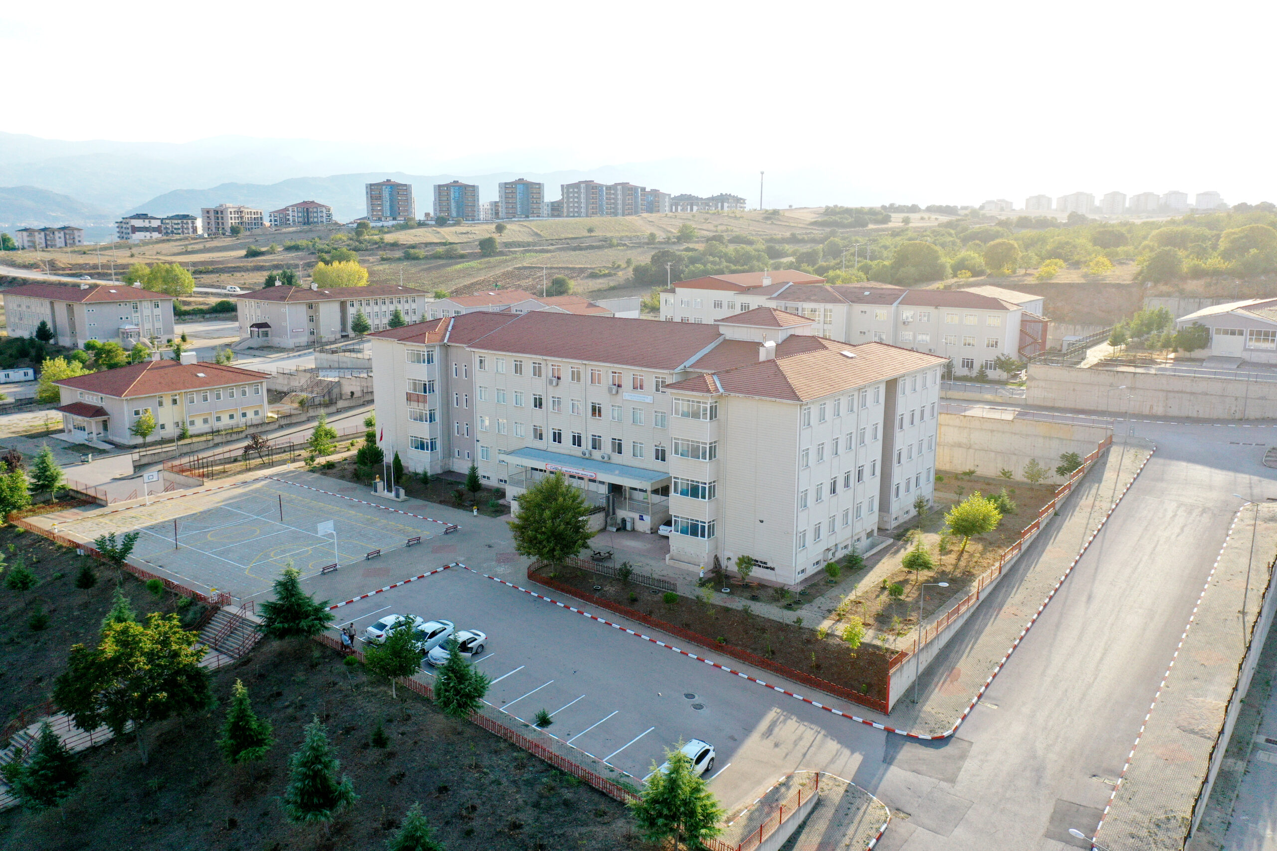 İnegöl’deki mesleki ortaokulda dersler bu hafta başlıyor