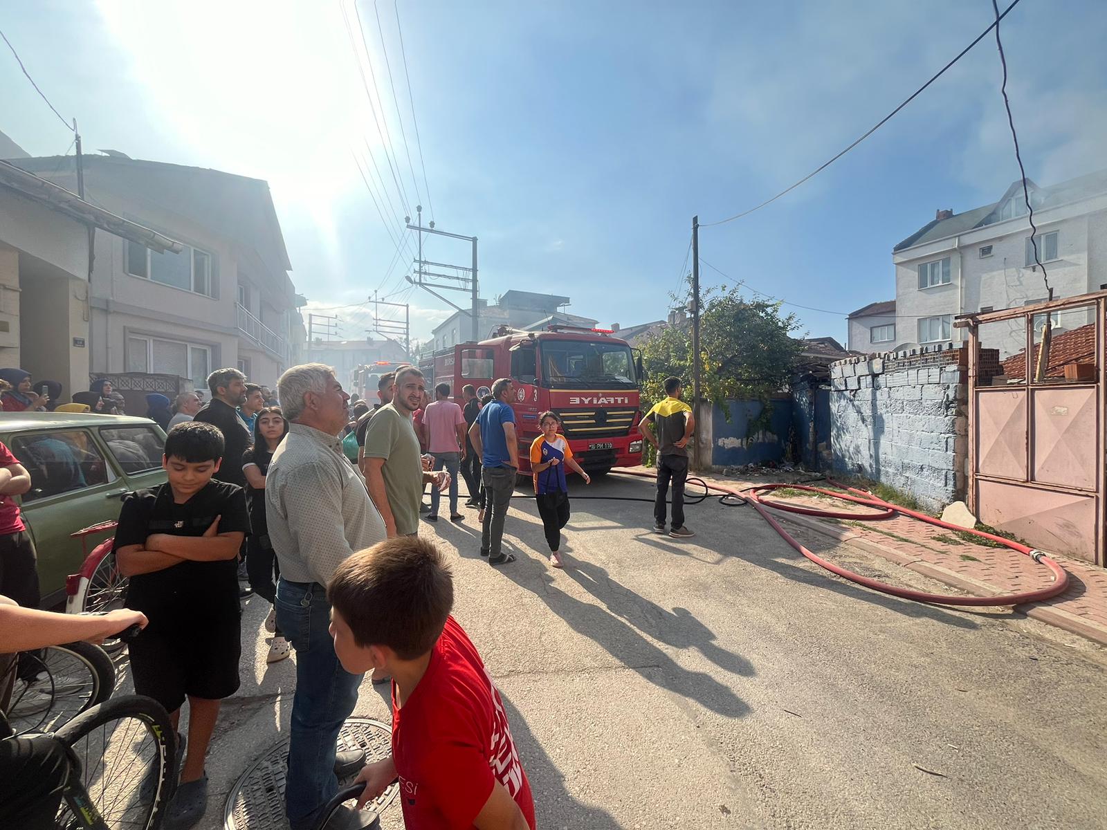 Ahşap eve küle döndü