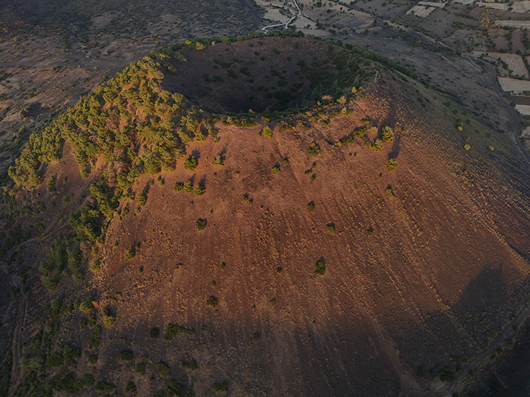 5 kilometre derinlikte keşfedilen magma odasında püskürme riski tespit edildi
