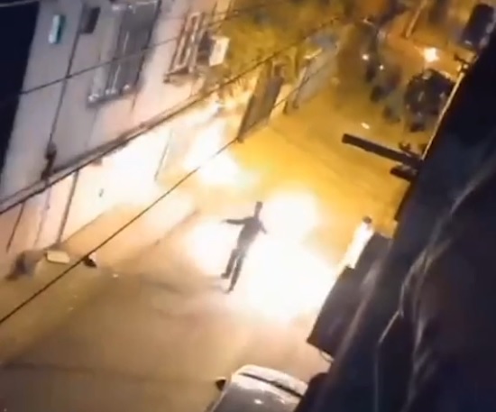 Kayınbabasının evine molotof atan damat ve kardeşi yakalandı