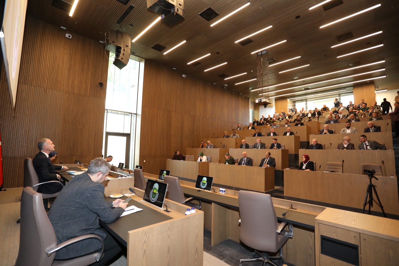 BELEDiYENiN 2025 BÜTÇESİ  1,8 MİLYAR TL