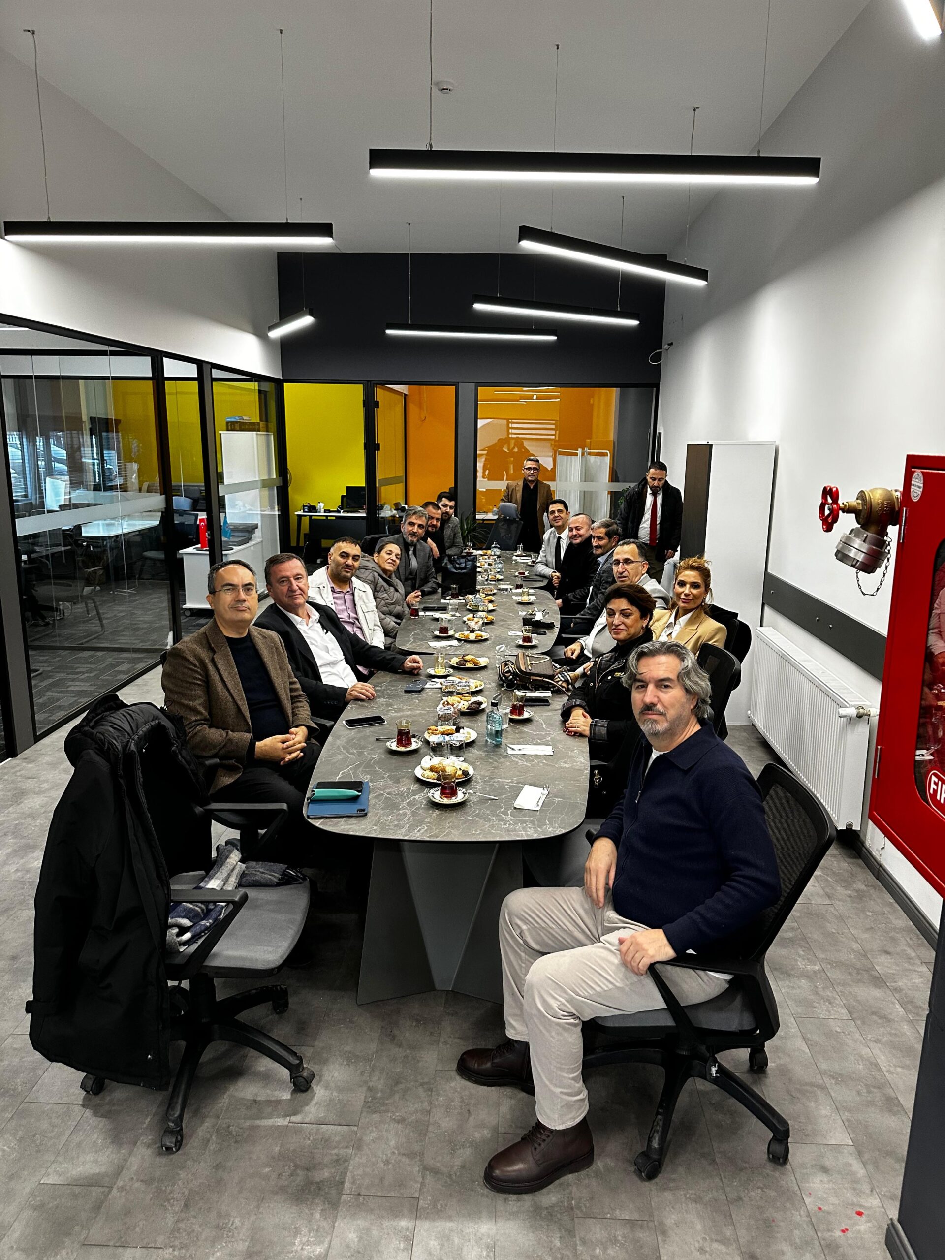 Kale Grup’tan Onur Er Cam’a Ziyaret