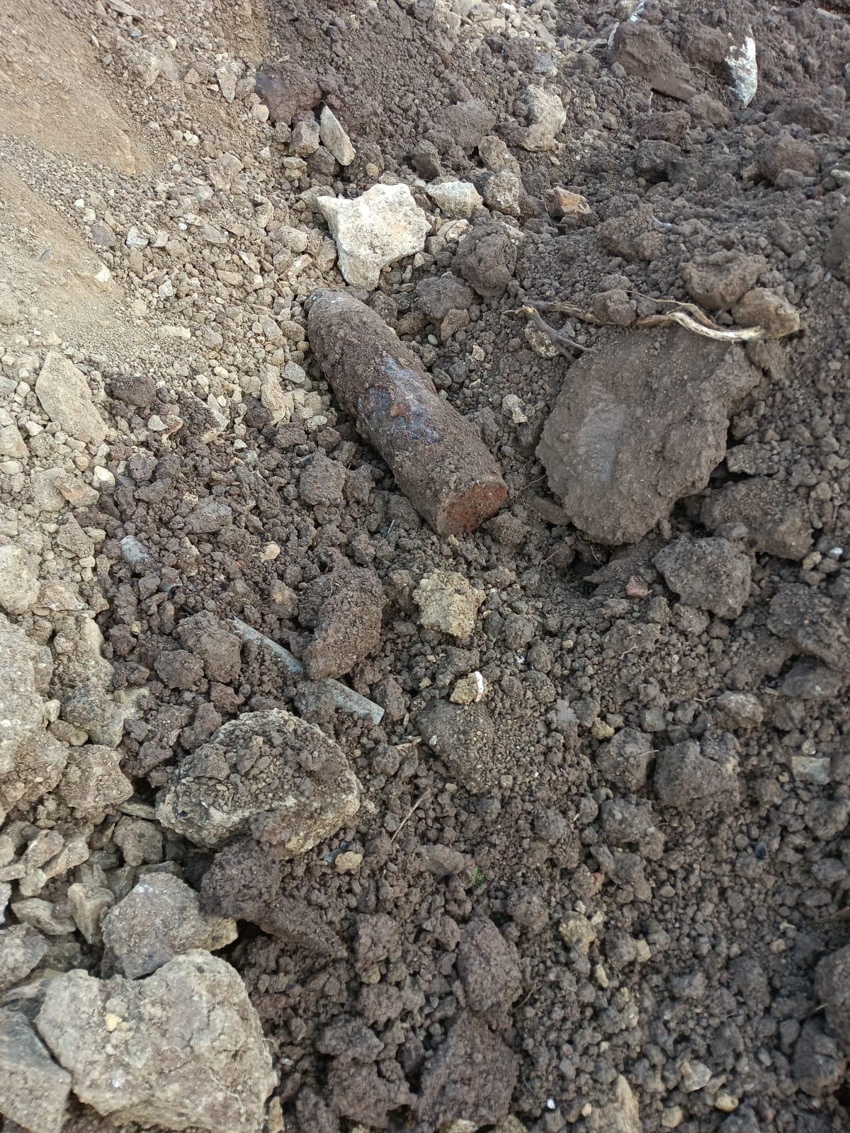 Patlamamış top mermisi imha edildi