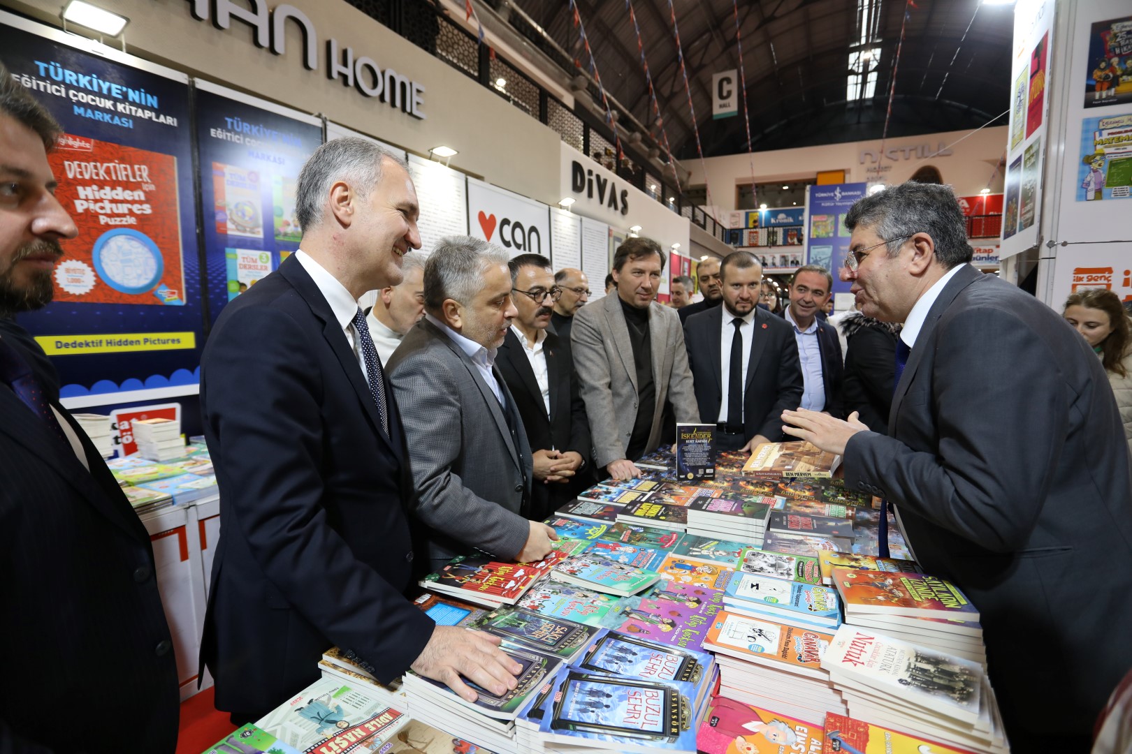 8. KiTAP FUARI BAŞLADI