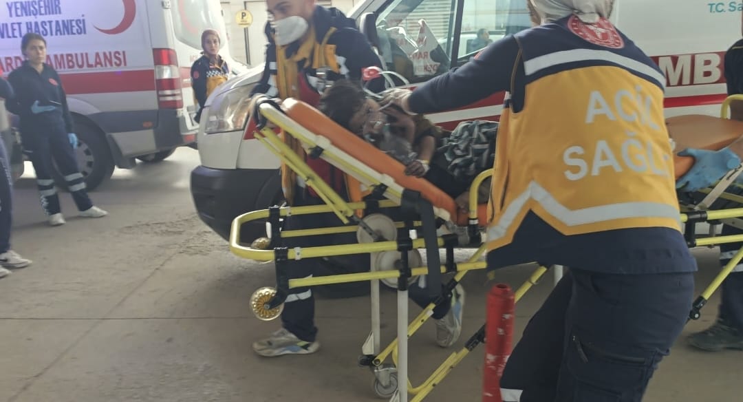 İnegöl’de iki çocuk çıkan yangında ölümden döndü