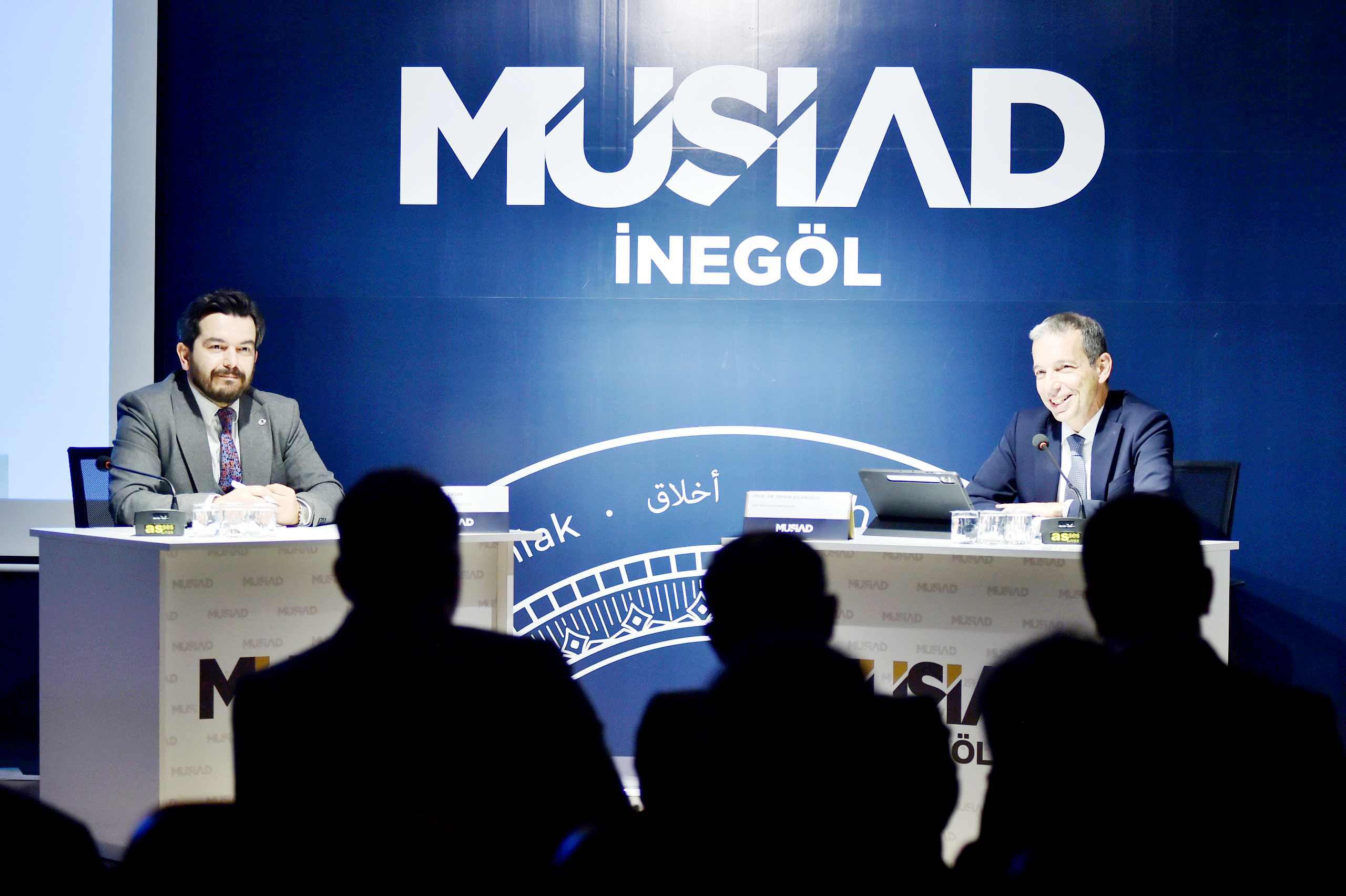 İnegöl’de 2025 Dünya ve Türkiye ekonomisi konuşuldu