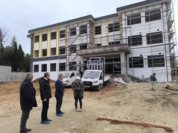 İlçe Milli Eğitim Müdürü Halil İbrahim Zengin, Özdilek Ortaokulu İnşaatını İnceledi