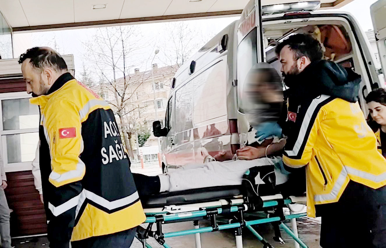 İnegöl’de baba oğul kavgası babasını defalarca bıçakladı