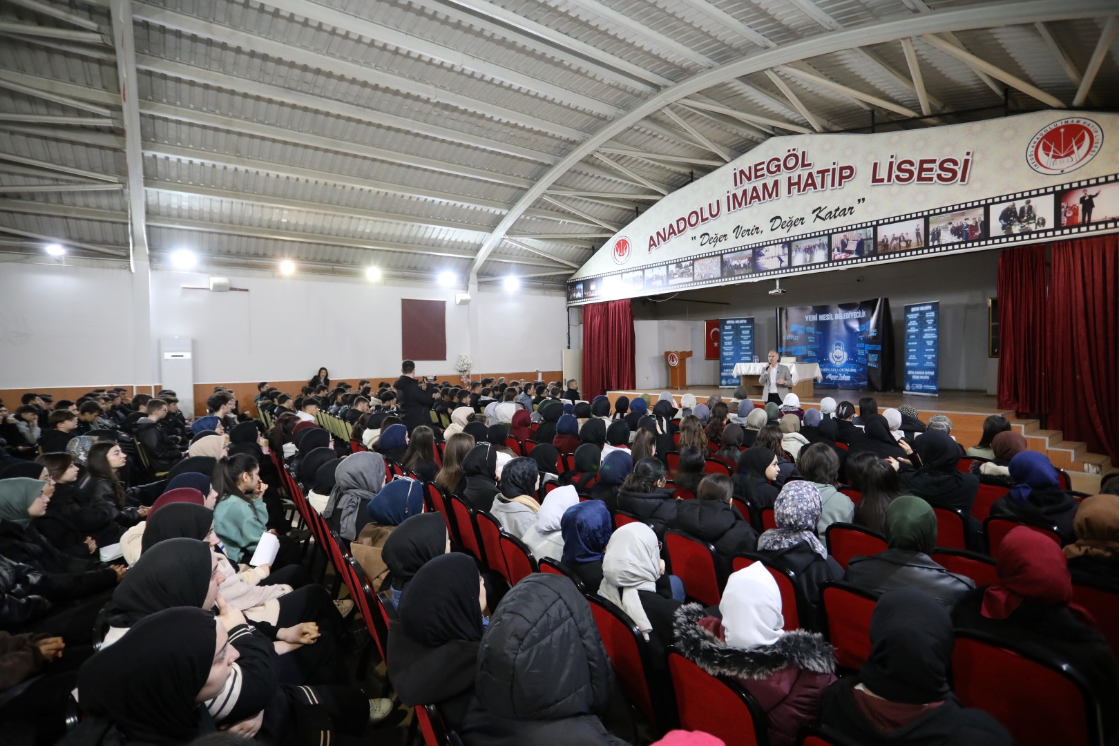 Başkan Taban’dan gençlere çağrı; ‘tavsiye ve eleştirilerinizi bizimle paylaşın’