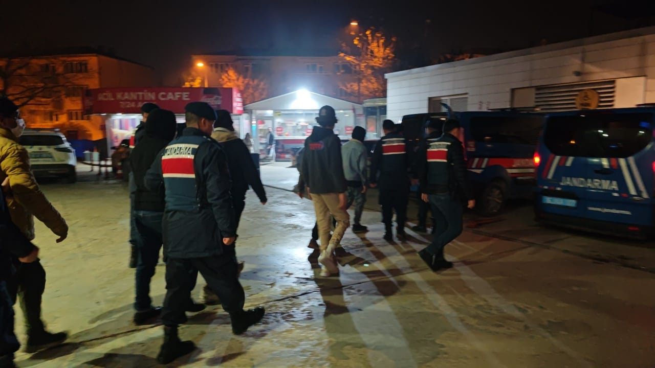 İnegöl’de operasyon, 13 kişi yakalandı