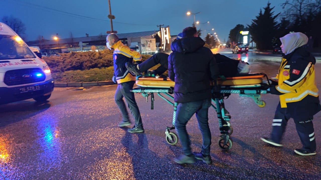 Motosiklet sürücüsü ölümden döndü