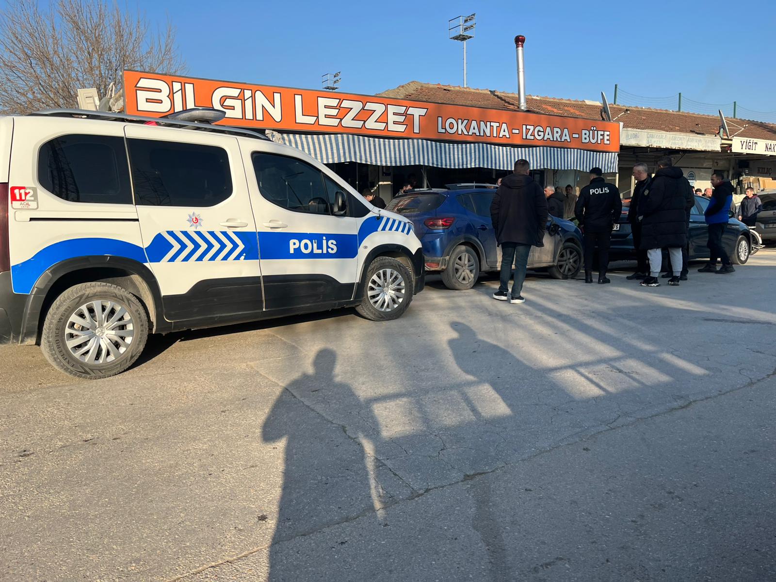 İnegöl’de ortalık karıştı bir kişi silahla vuruldu