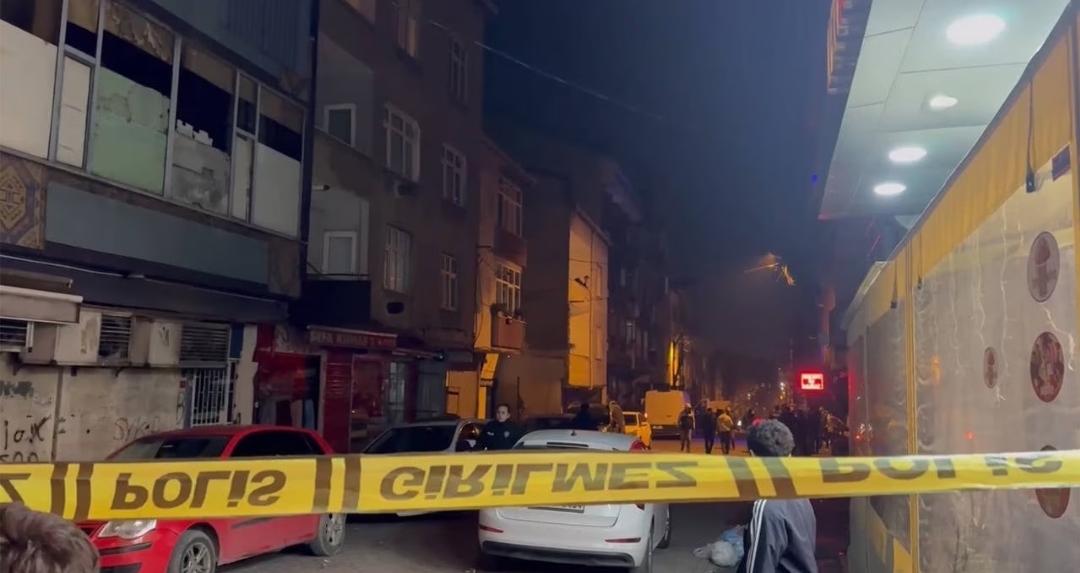 Çay ocağına el bombası atıldı