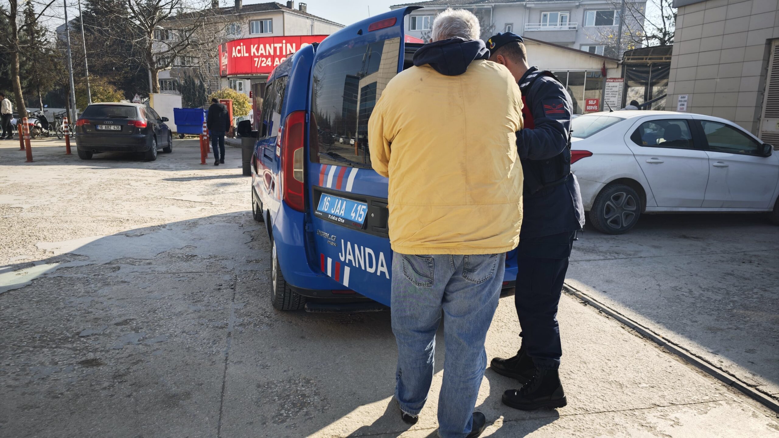 İnegöl’de 59 yaşındaki uyuşturucu taciri yakalandı