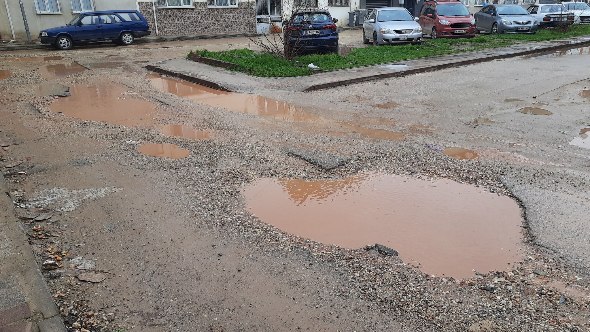 Bursa Büyükşehir’in kazdığı yollar, ‘gülümsetiyor’