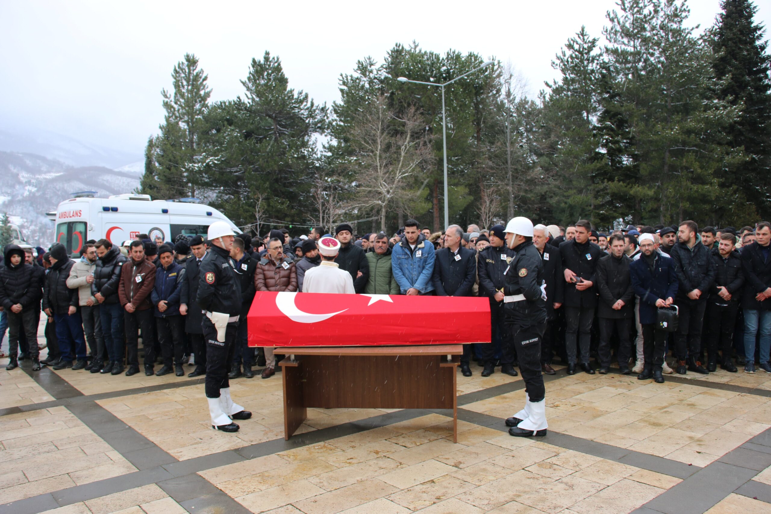 İnegöllü Polis Memuru Yunus Aydın Gözyaşlarıyla Son Yolculuğuna Uğurlandı