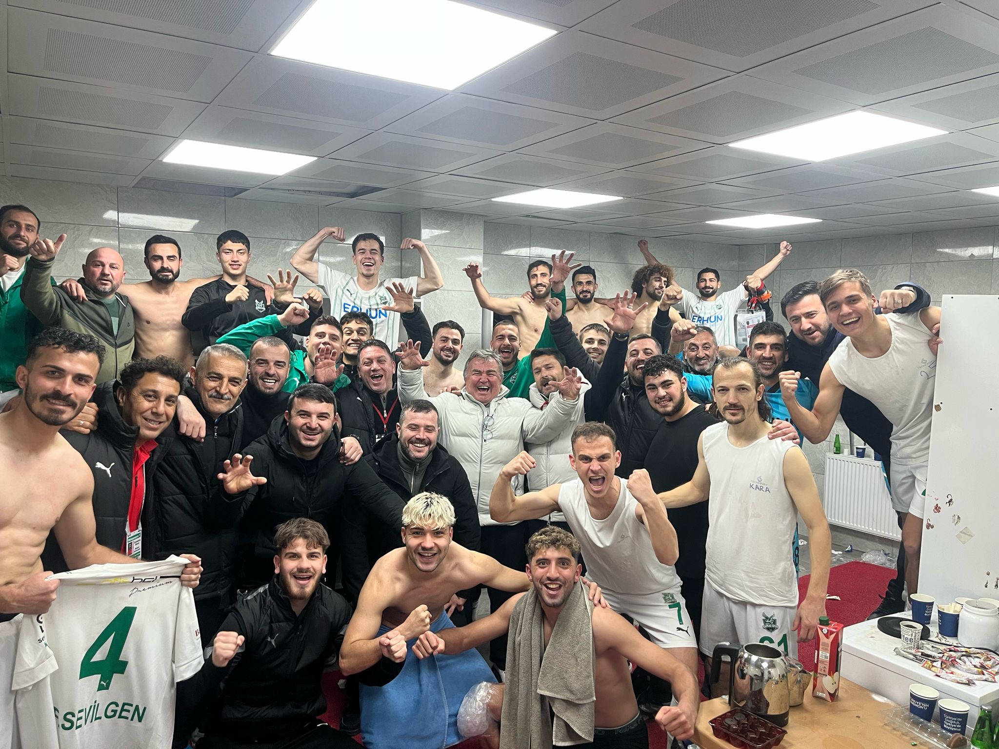 Kafkasspor emin adımlarla yürüyor