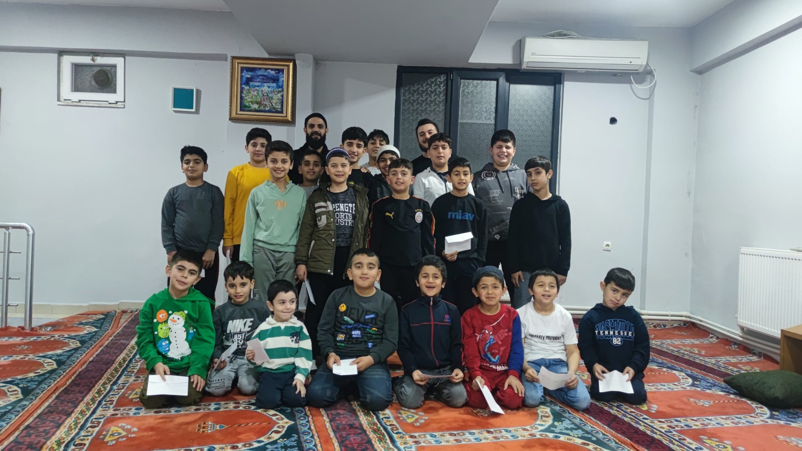 Osmanlı geleneği, İnegöl’de hayat buldu, öğrenciler önce iftar yaptı sonra diş haklarını aldı