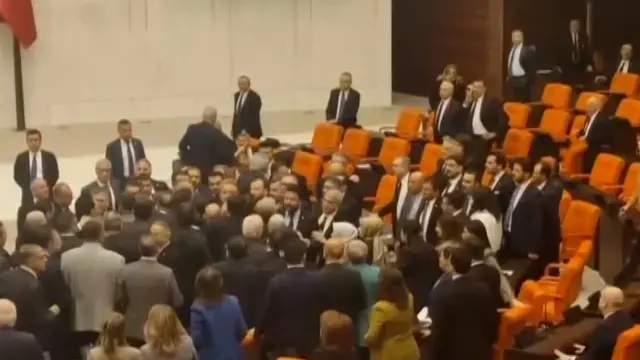 TBMM bir anda karıştı