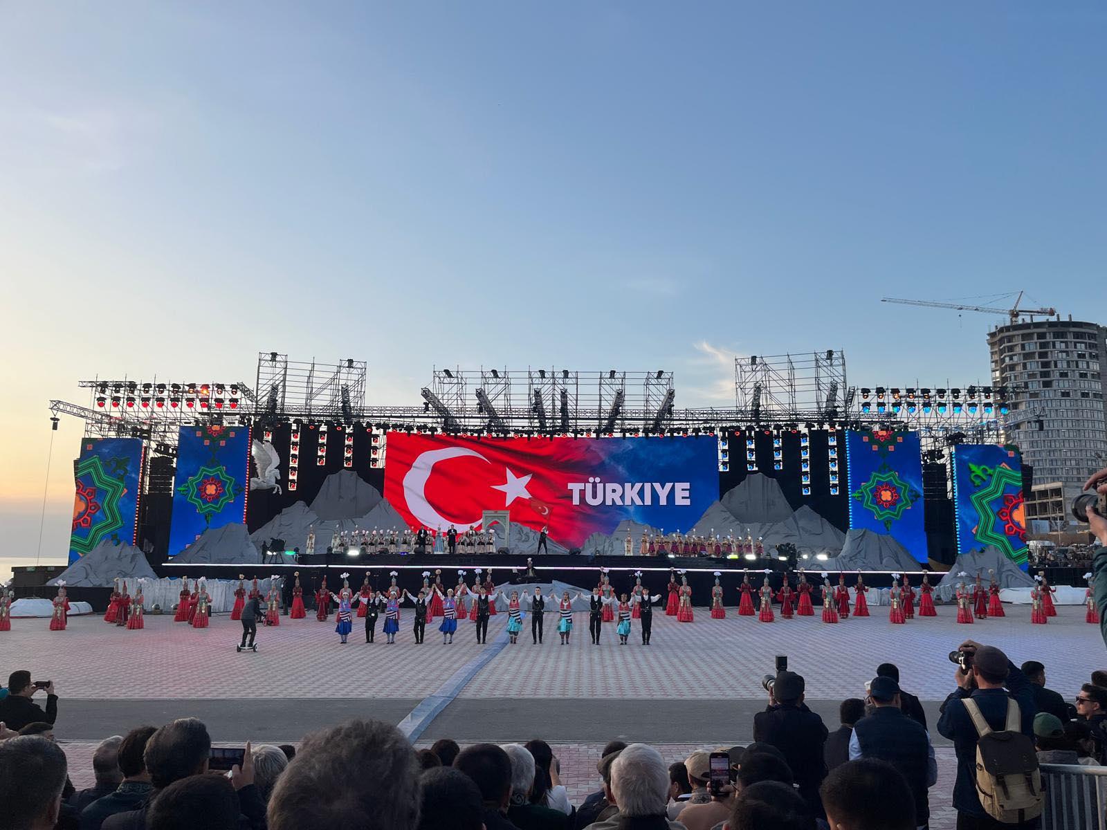 İnegöl Belediyesi Halk Dansları Topluluğu Aktau’da
