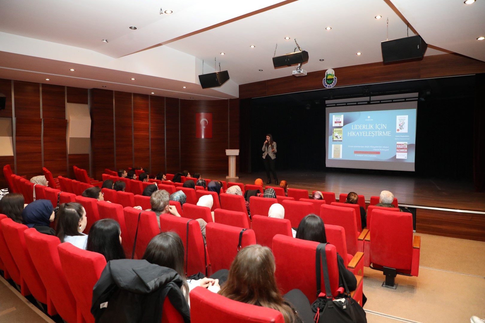 Öğretimde hikayeleştirme sırları İnegöl’de anlatıldı