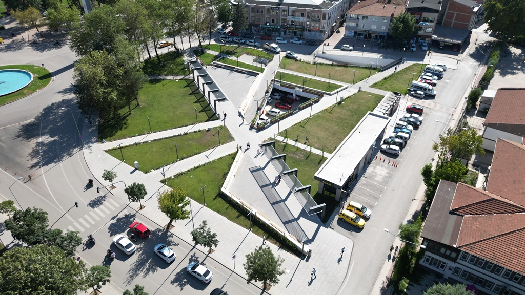 İnegöl’deki park sorunu, yeni otopark alanları ile çözülüyor