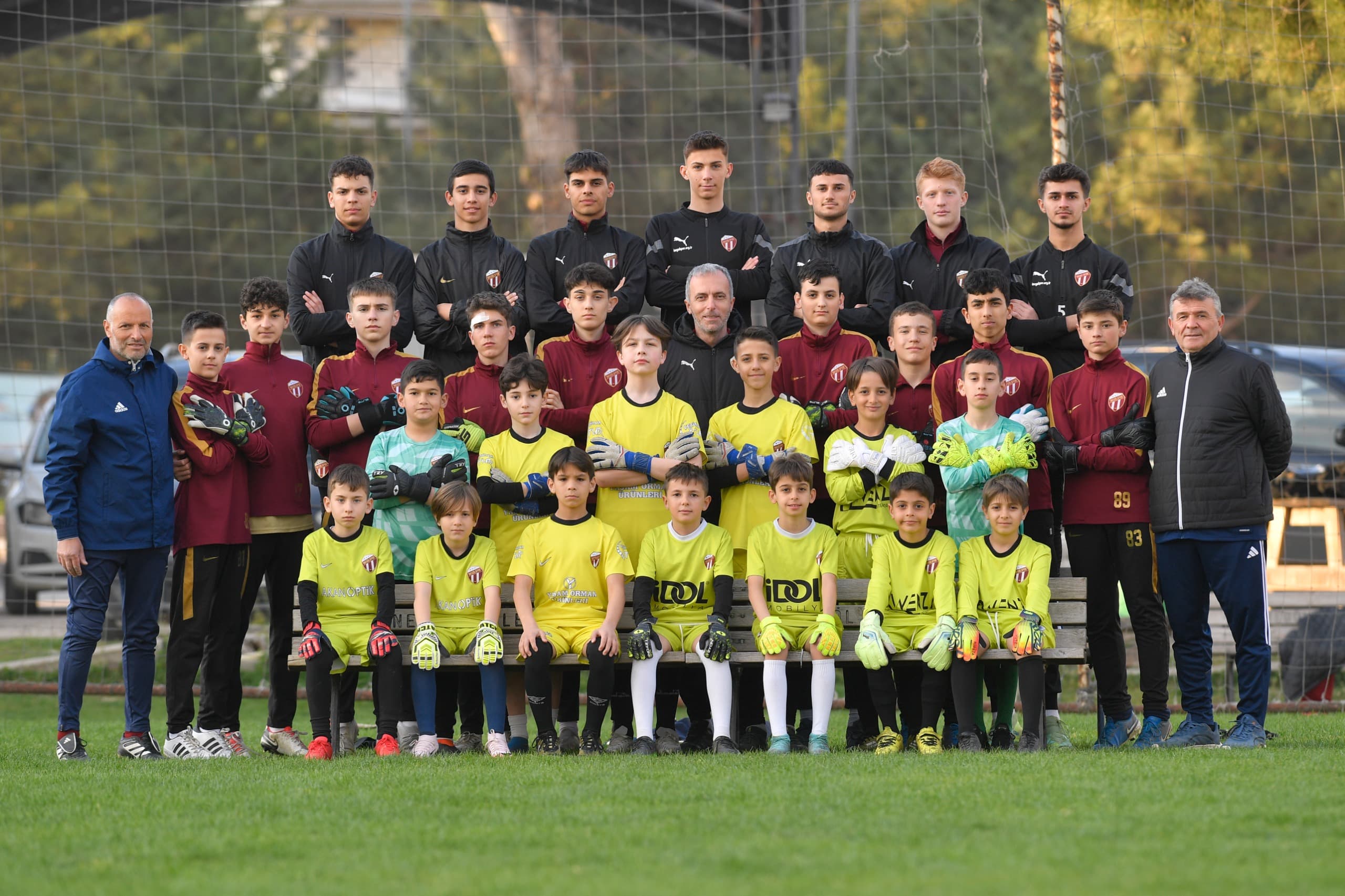 İnegölspor’un genç eldivenleri