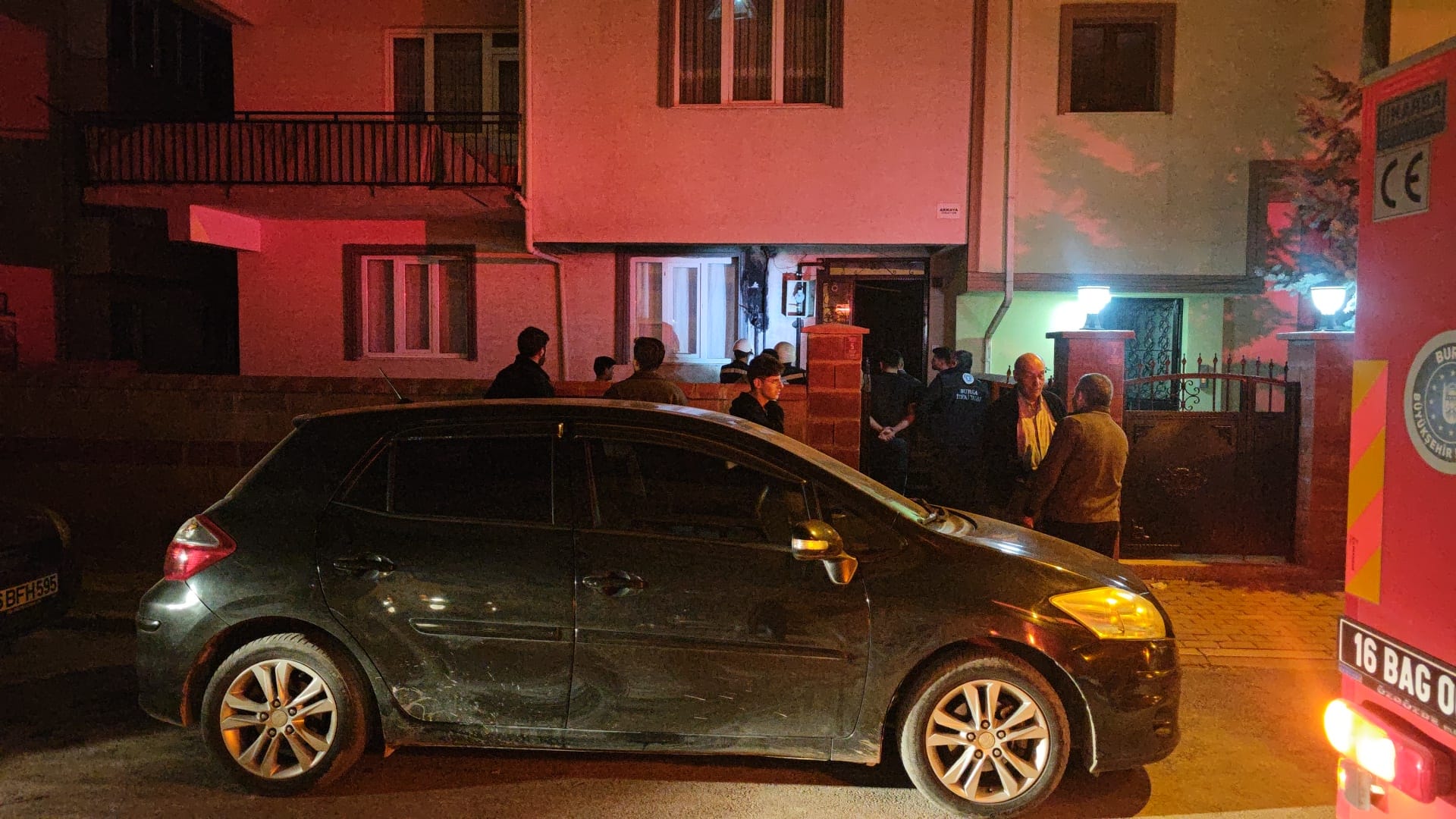 Patlama yaşandı mahalle ayağa kalktı