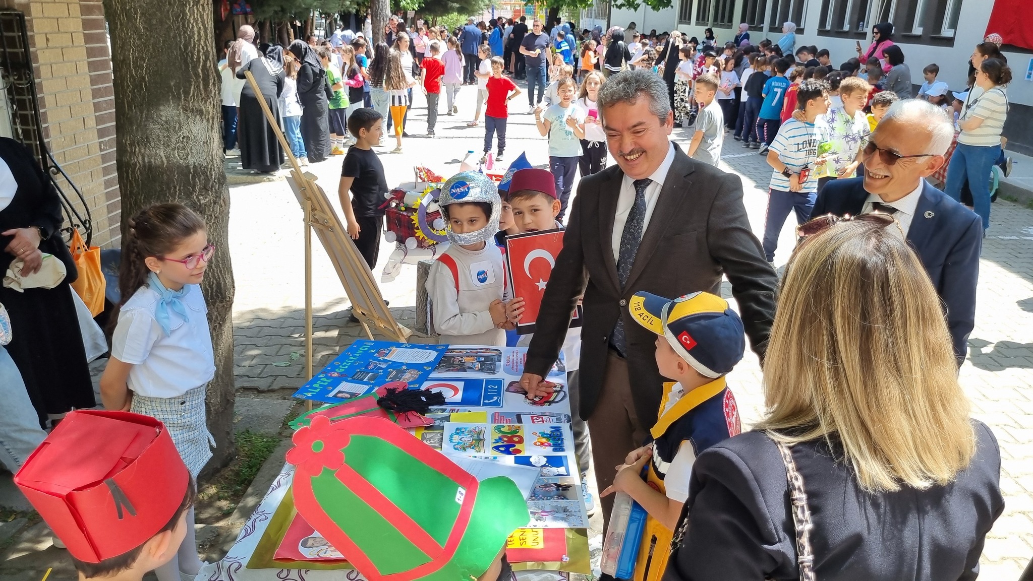 Minik eller üretiyor, kazanıyor