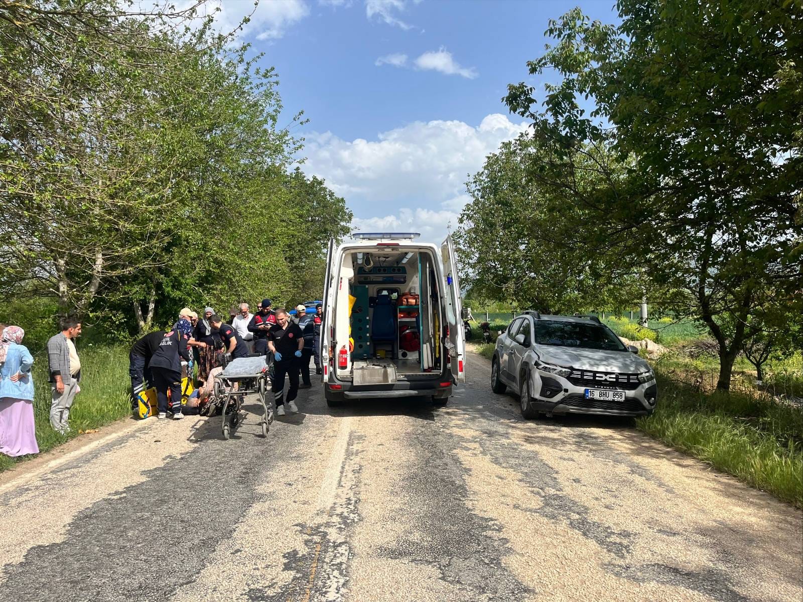 Çarpıp olay yerinden kaçtı