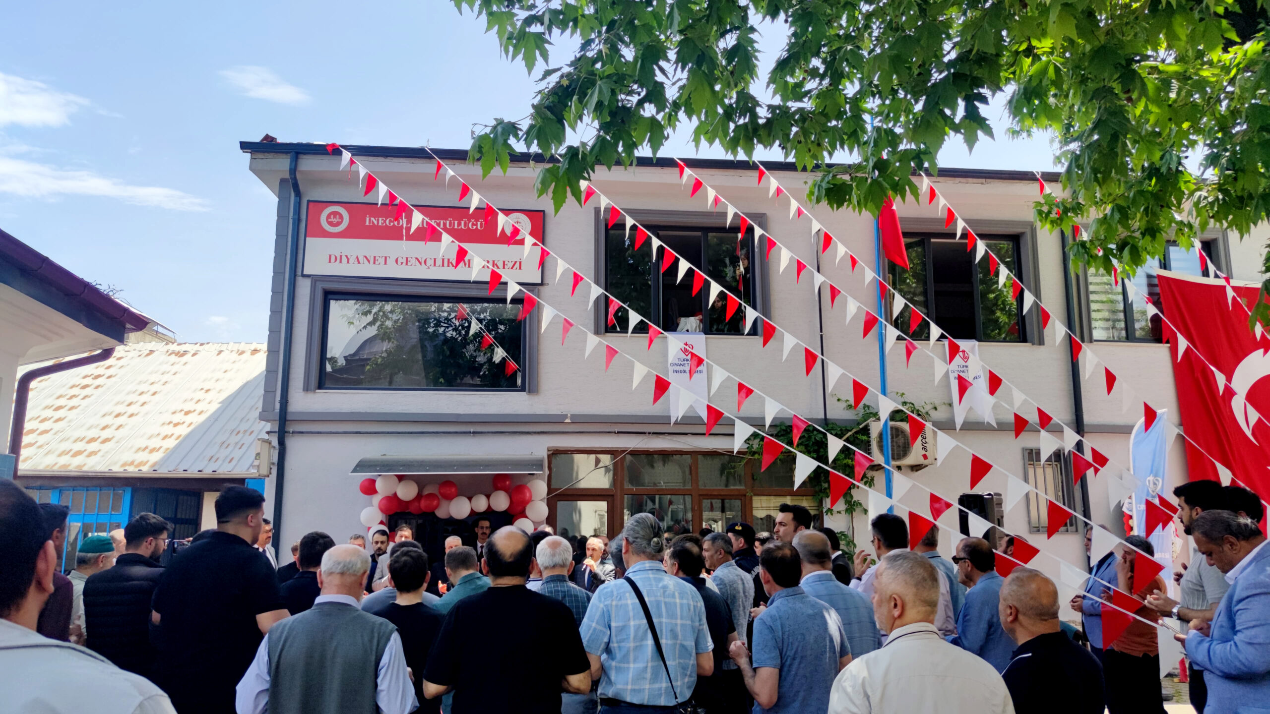 İnegöl Diyanet Gençlik Merkezi Hizmete açıldı
