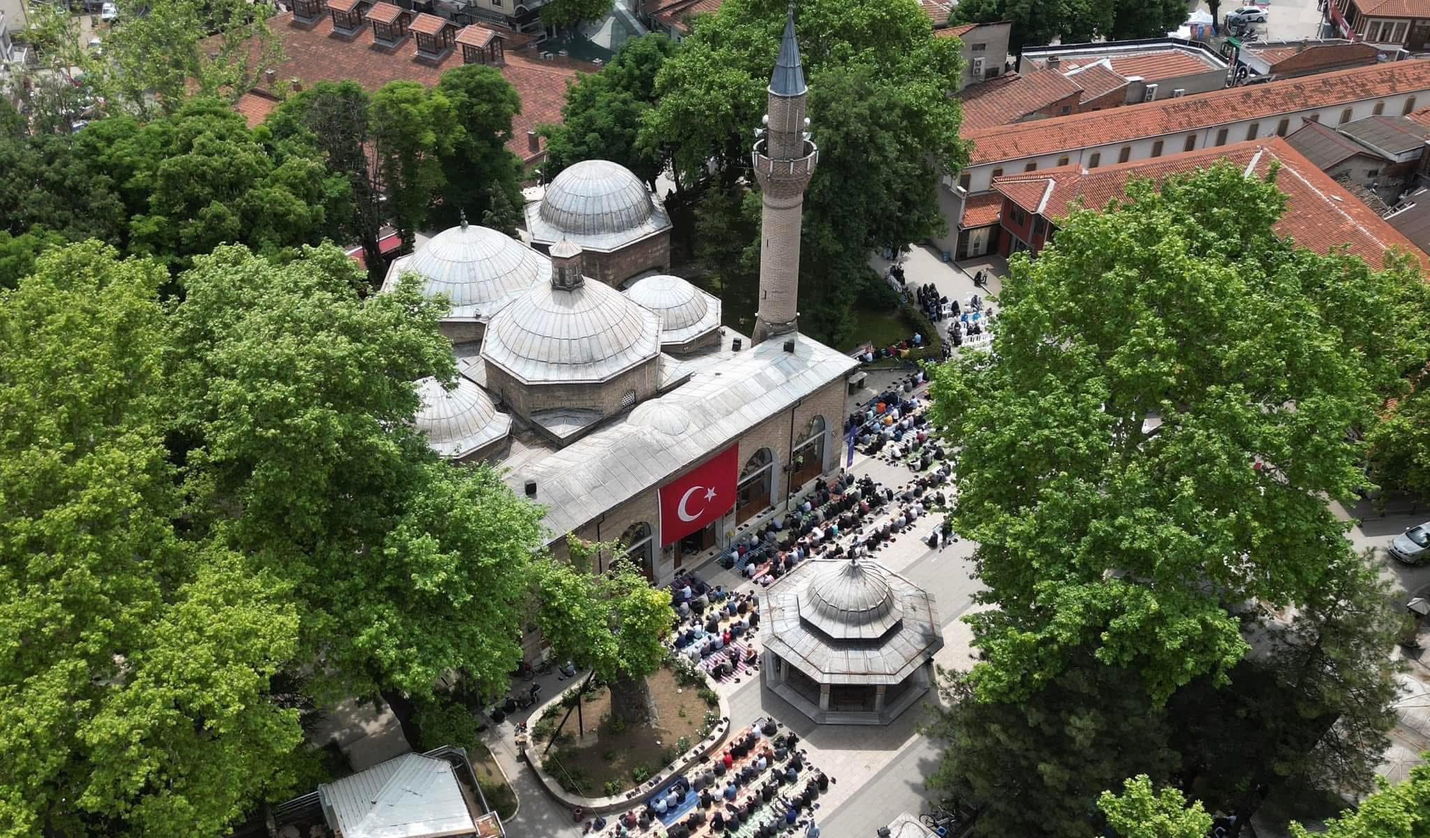 Cuma hutbesinde düğün âdâbı hatırlatıldı: ‘nikâhta, sünnette; gösteriş değil, sadelik esastır’