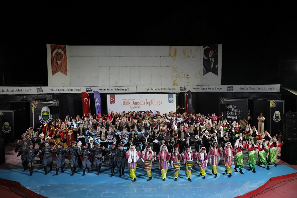 İnegöl’de Halk Dansları Gecesi İle Yaz Etkinlikleri Başladı
