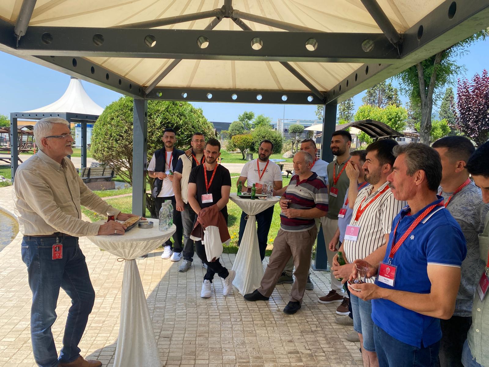 Çilek, eğitim programlarına devam ediyor