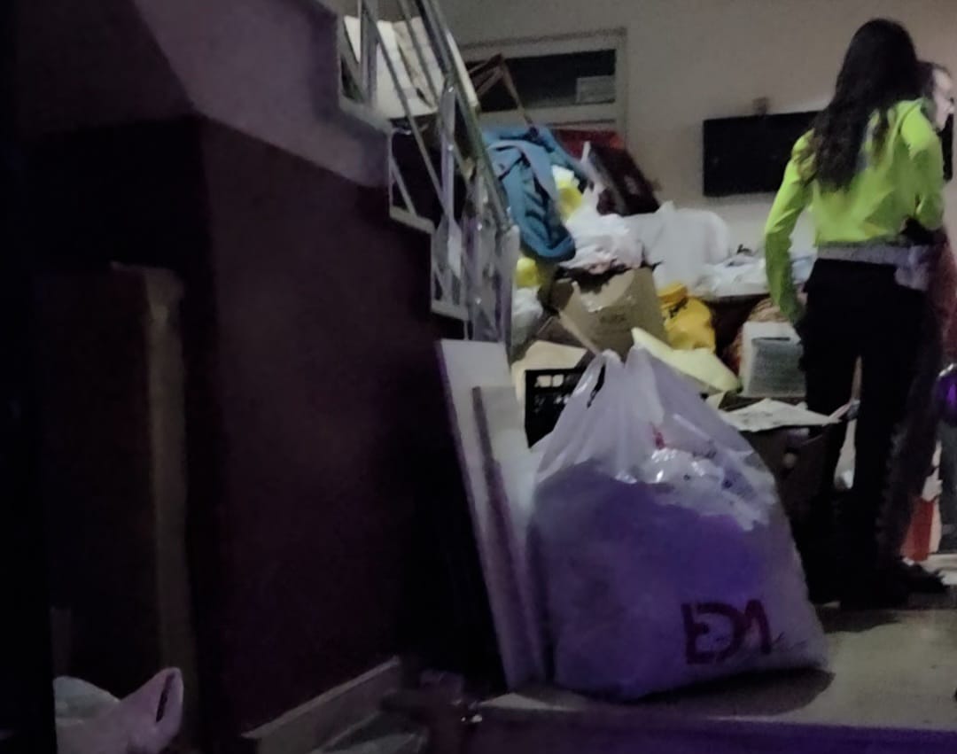 İnegöl’de kiracı evi çöp eve yığınına çevirmiş