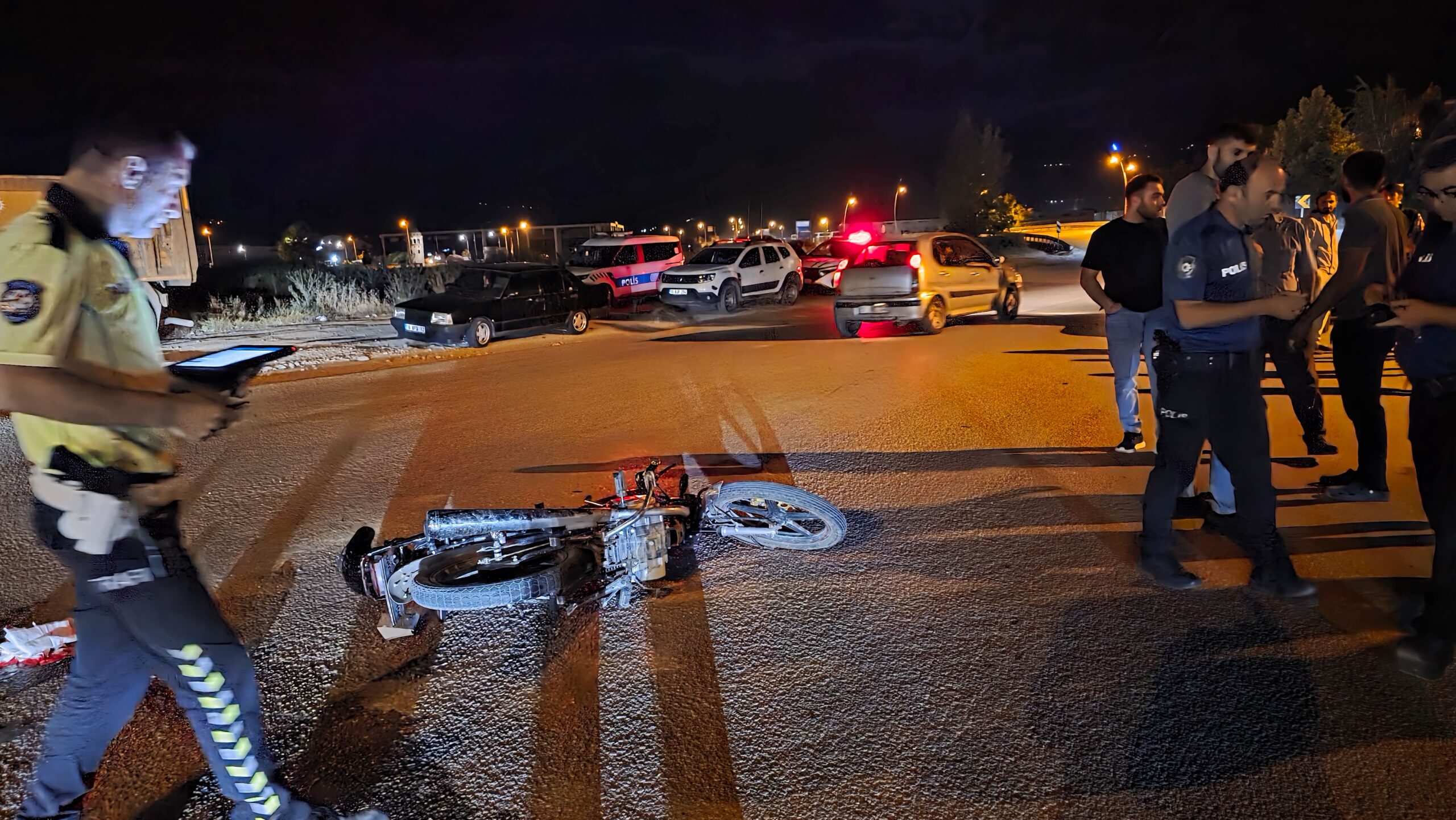 Motosiklet sürücüsü ağır yaralandı