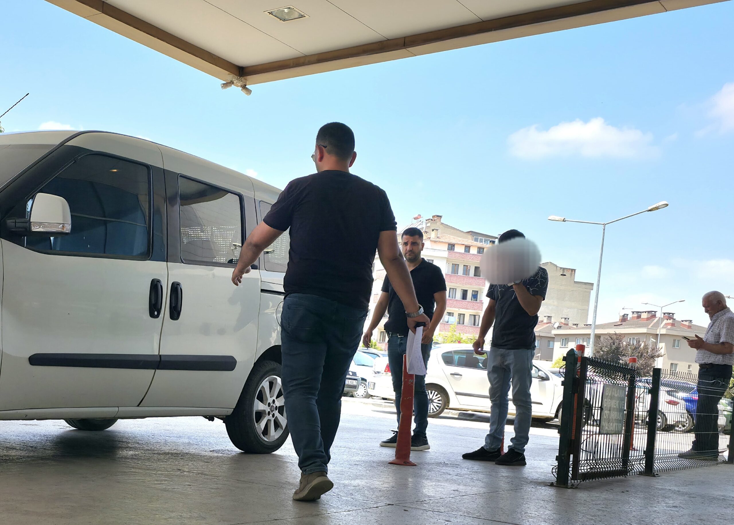 Aranan şahıs yakalandı