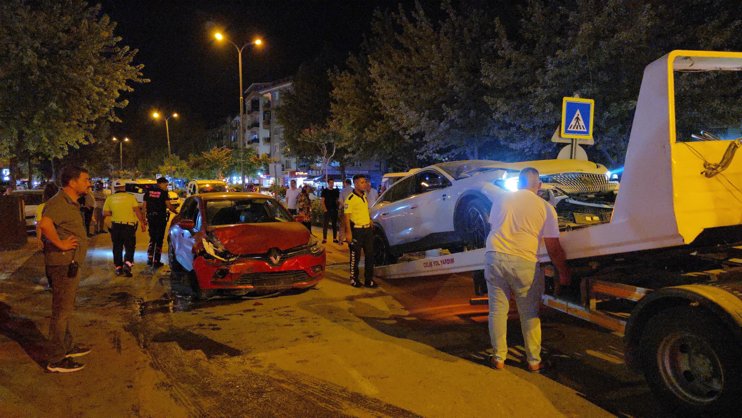 Zincirleme kazada 4 kişi yaralandı