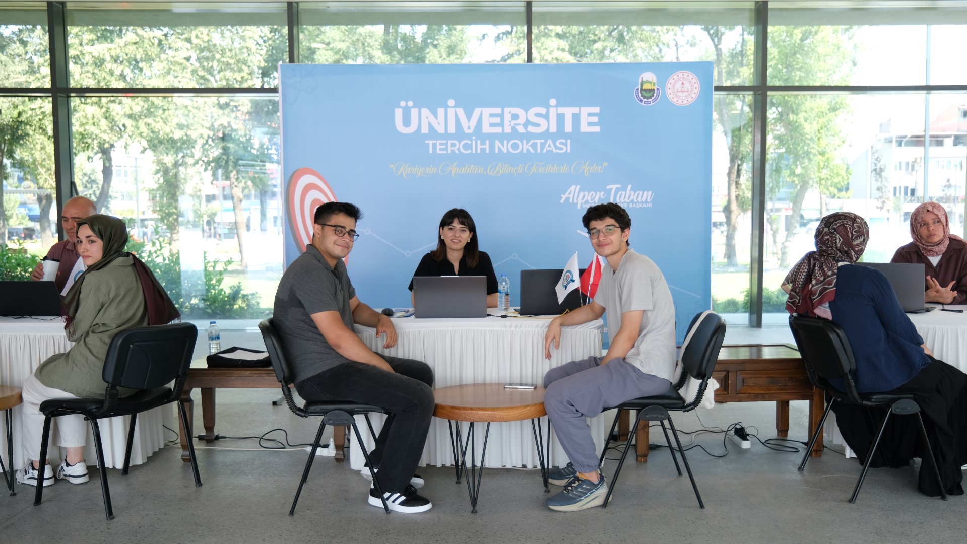 İnegöl Belediyesi’nden ücretsiz üniversite tercih danışmanlığı hizmeti