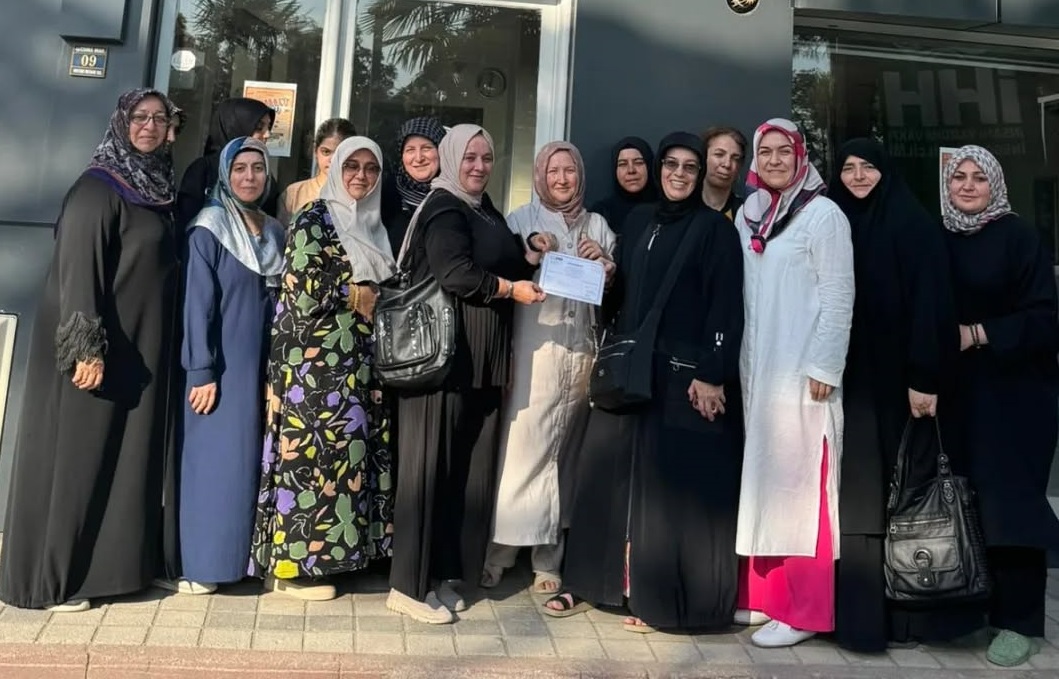 İnegöl İHH Kadın Temsilciliği’nden Kamerun’a ‘bir damla umut’